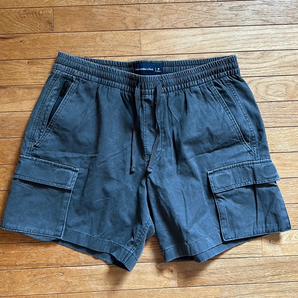 Abercrombie & Fitch cargo shorts